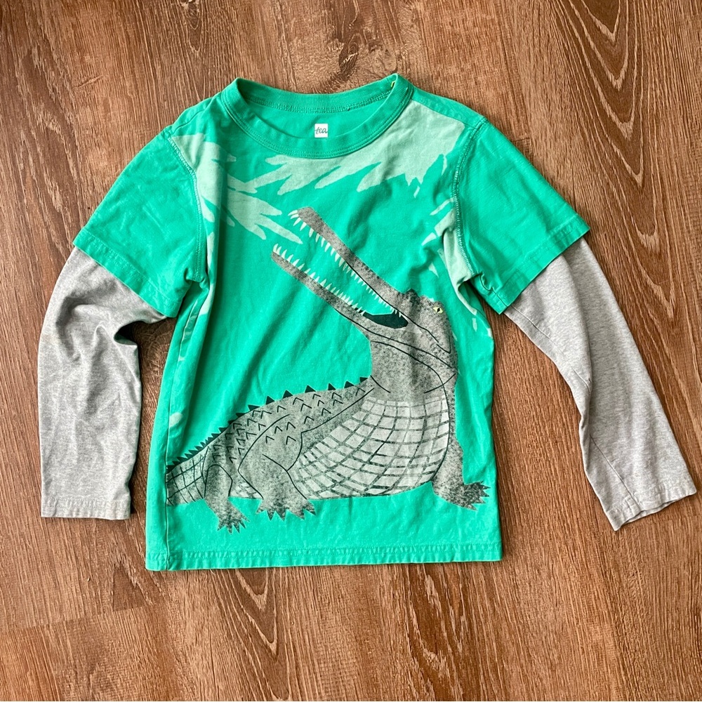 TEA Collection Alligator Green Gray Graphic Layered Long Sleeve Shirt Cotton 8
